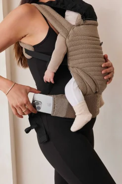 BUMPSUIT The Armadillo Baby Carrier - Oyster| The Armadillo