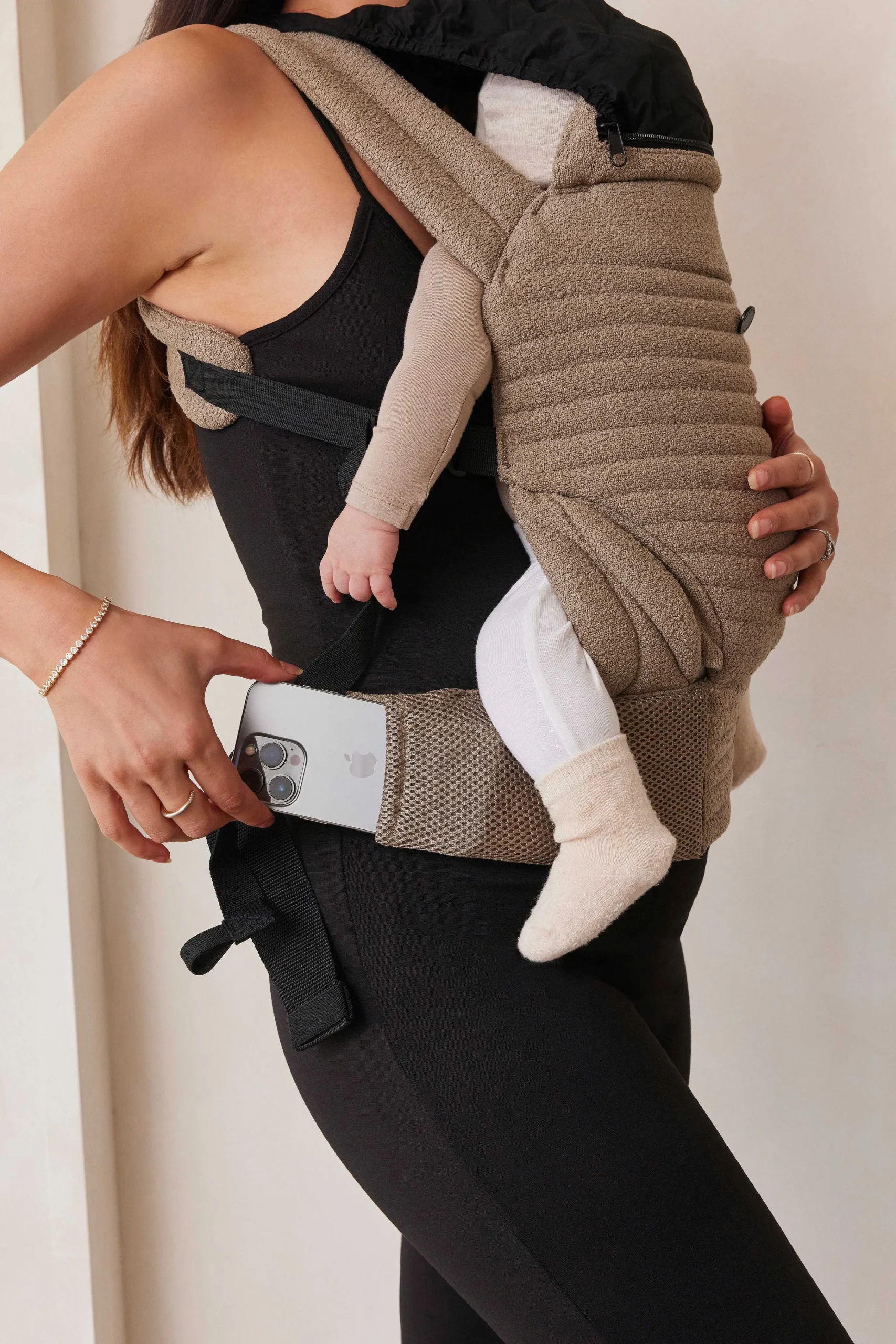 BUMPSUIT The Armadillo Baby Carrier - Oyster| The Armadillo
