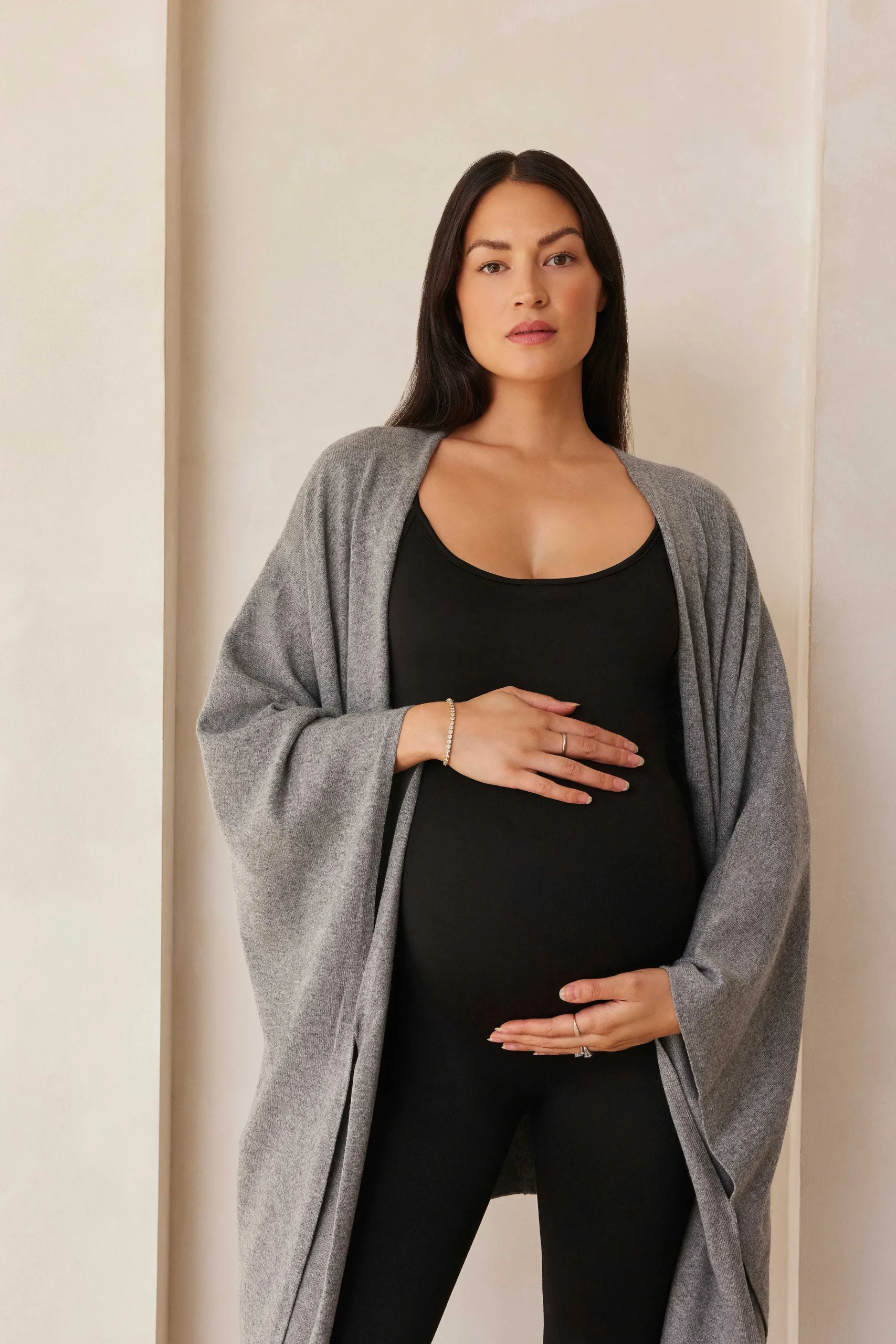 BUMPSUIT The Infinity Wrap| Nursing